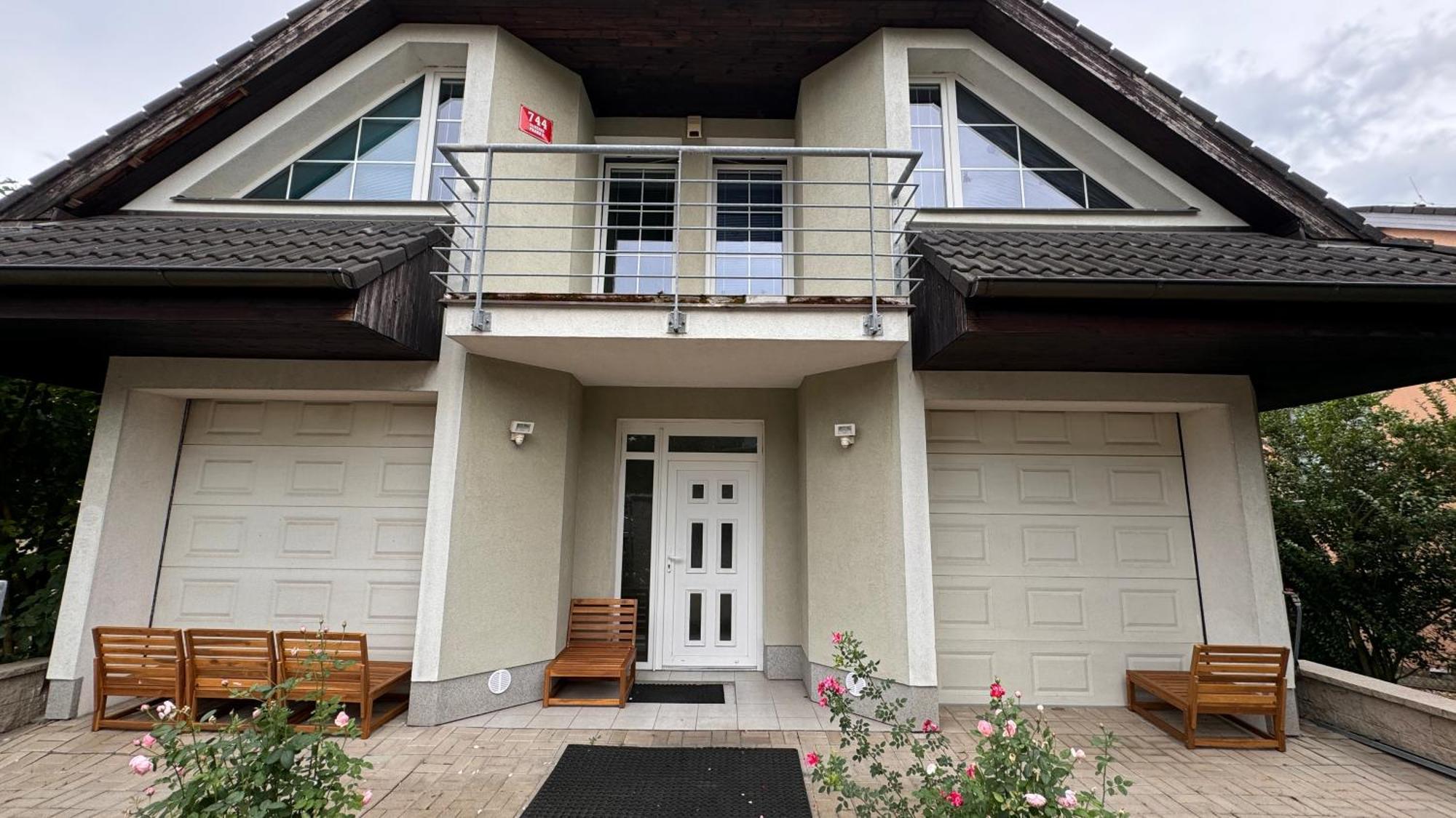 Diamondvilla, 4 Bedroom Apartment, Garden & Spa Prag Dış mekan fotoğraf