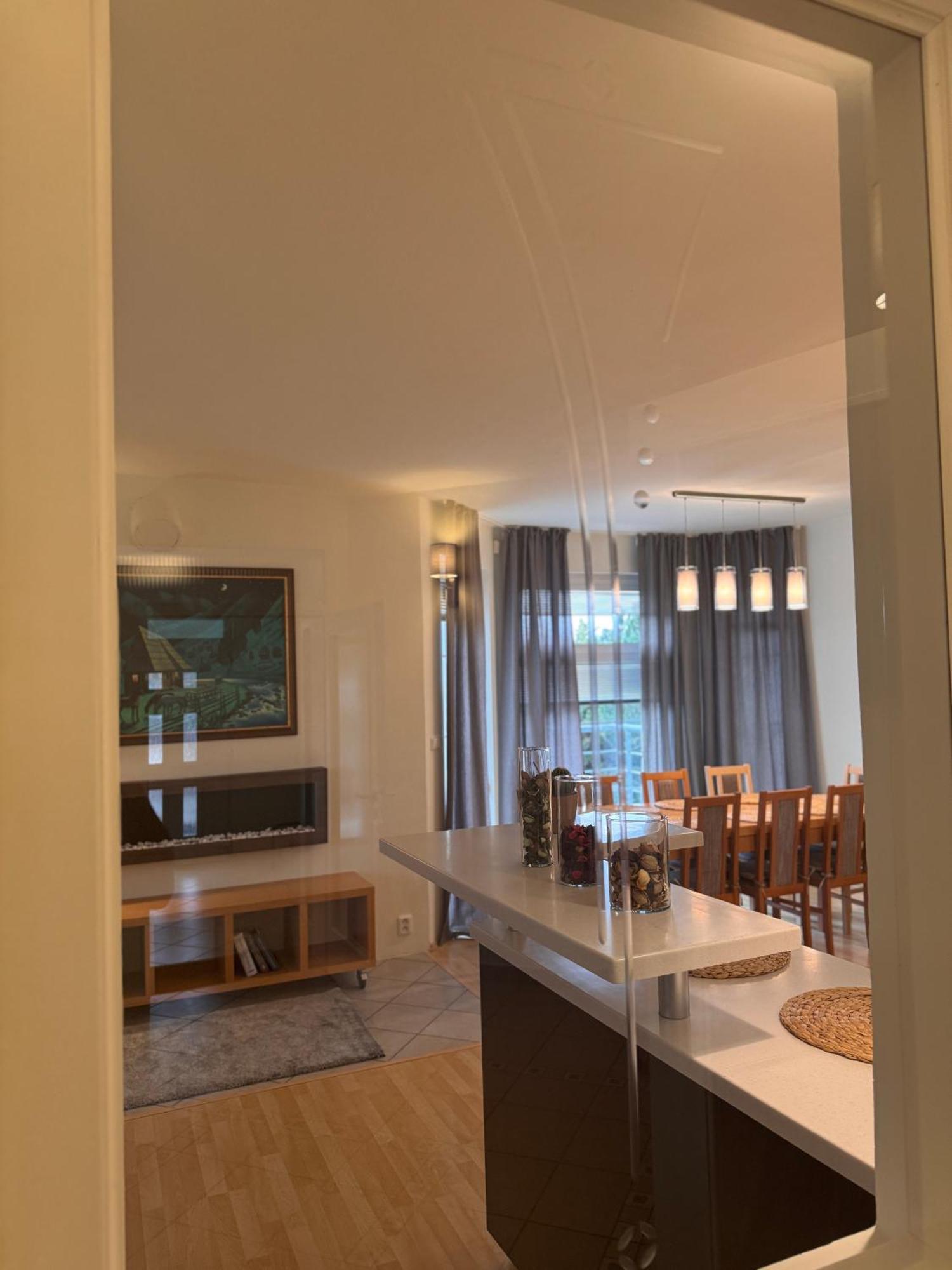 Diamondvilla, 4 Bedroom Apartment, Garden & Spa Prag Dış mekan fotoğraf
